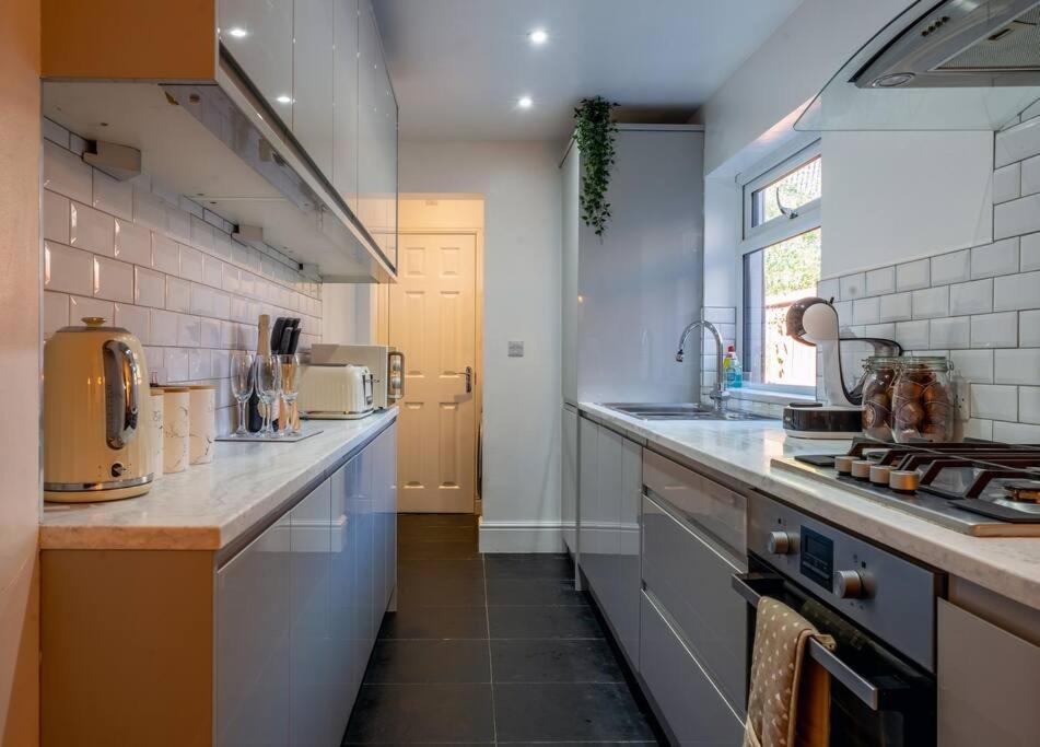 No6 - Beverley - Elegant Townhouse - Central Location Bagian luar foto