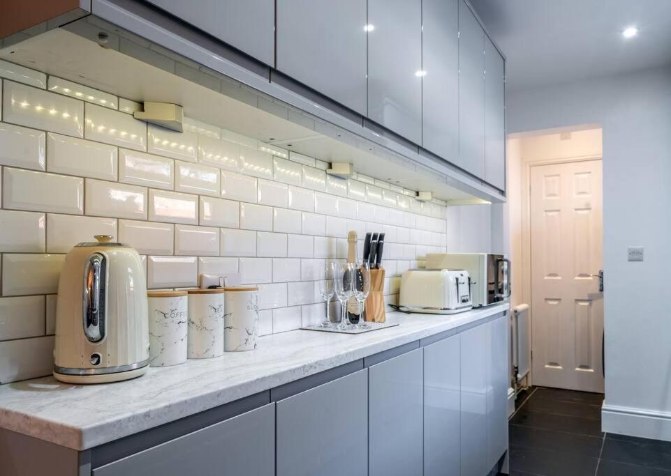 No6 - Beverley - Elegant Townhouse - Central Location Bagian luar foto